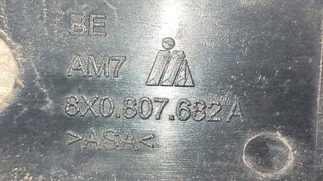 8X0807682A VAG Заглушка (решетка) противотуманных фар бампера переднего правая купить в Ровно