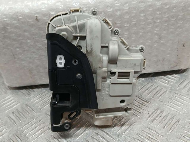VAG 8X1837015 Замок водительской двери в наличии Киев