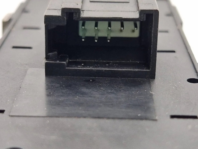 8Z0959851B VAG Кнопка включения мотора стеклоподъемника передняя левая купить в Ирпень