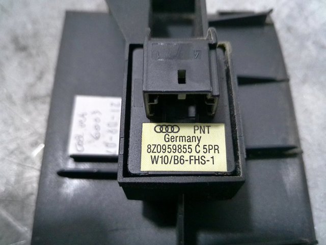 8Z0959855C Кнопка включения мотора стеклоподъемника передняя правая купить Харьков