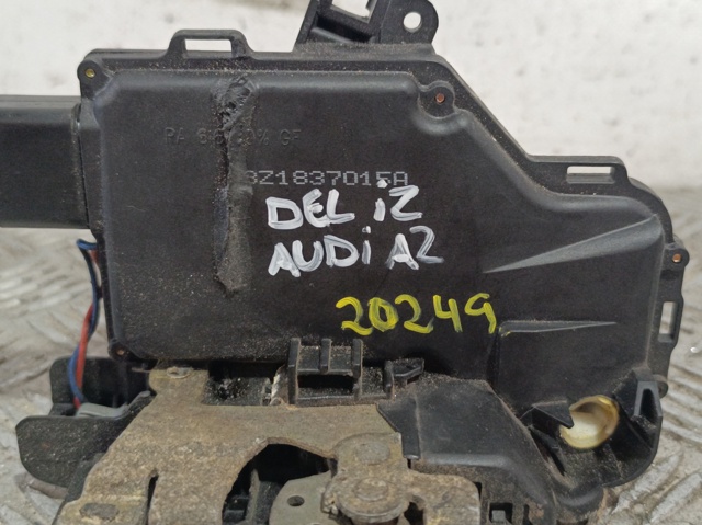VAG 8Z1837015A Замок водительской двери в наличии Кривой Рог