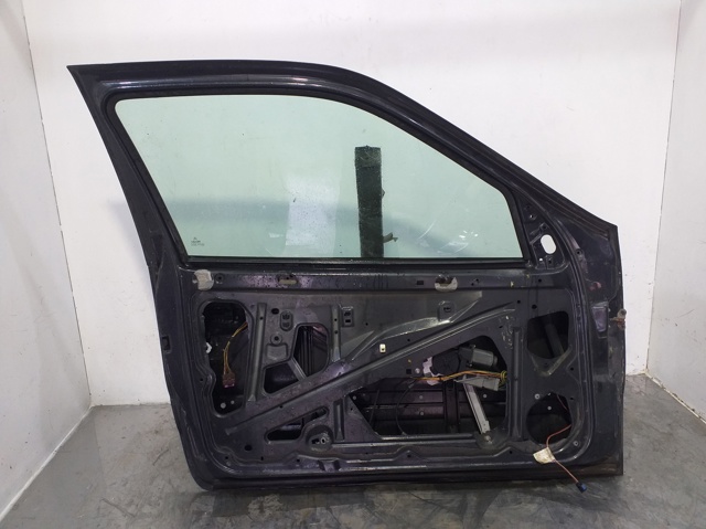 Porta dianteira esquerda 9002P4 Peugeot/Citroen