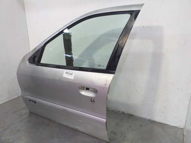 Porta dianteira esquerda 9002P4 Peugeot/Citroen
