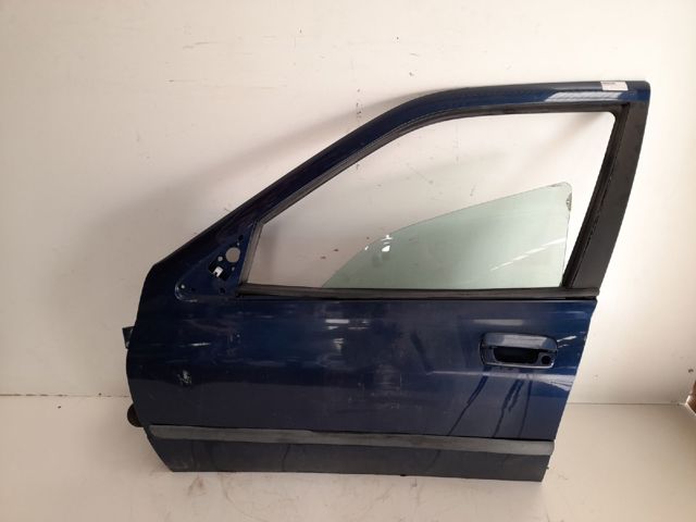 Porta dianteira esquerda Peugeot 406 8B