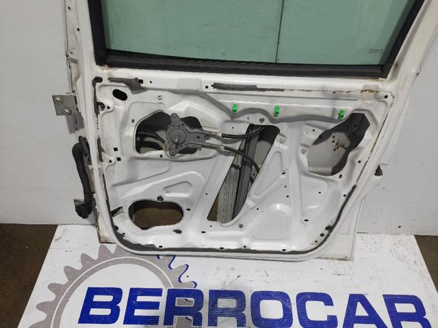 9004C6 PEUGEOT Дверь передняя правая купить в Днепр