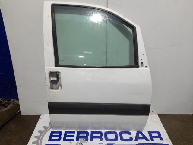 9004C6 PEUGEOT Дверь передняя правая купить в Черкассы