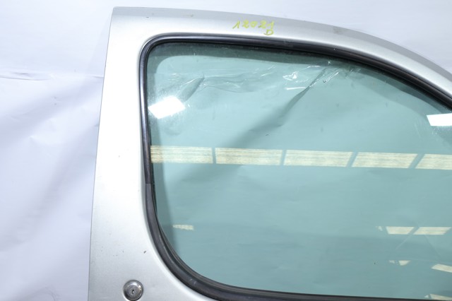 9004W2 PEUGEOT Дверь передняя правая купить в Ужгород