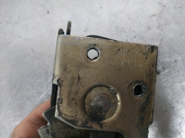 MERCEDES 9017200135 Замок водительской двери в наличии Ужгород