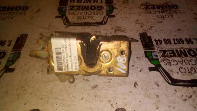 Fecho da porta dianteira esquerda 9017201035 MERCEDES