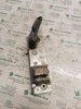 Fecho da porta traseira esquerda batente 9017400135 MERCEDES