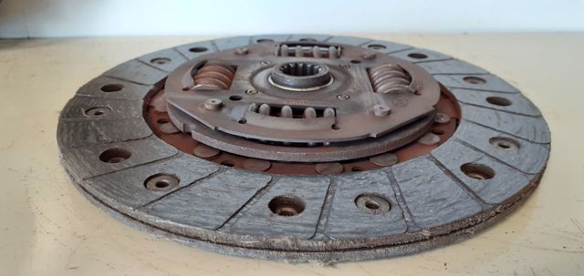 Cesta de embraiagem 90209357 OPEL