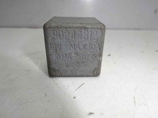 Relê de ventilador 90244312 GM