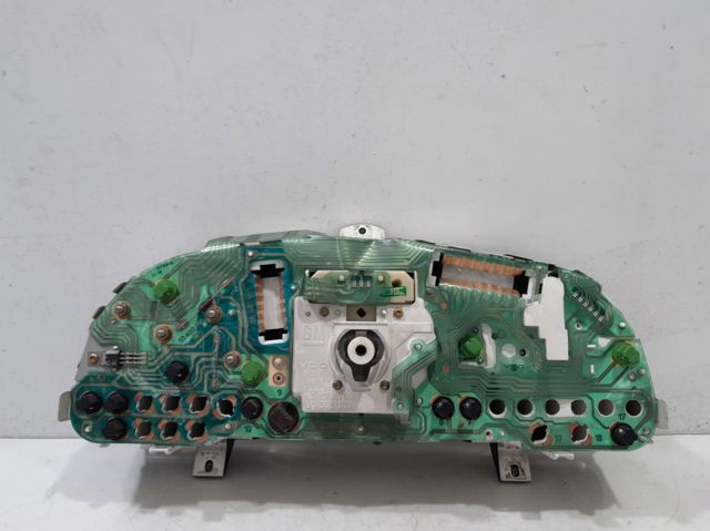 OPEL 90356303 Панель приборов в наличии Ирпень