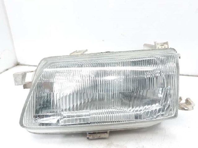 Luz esquerda 90442770 Opel