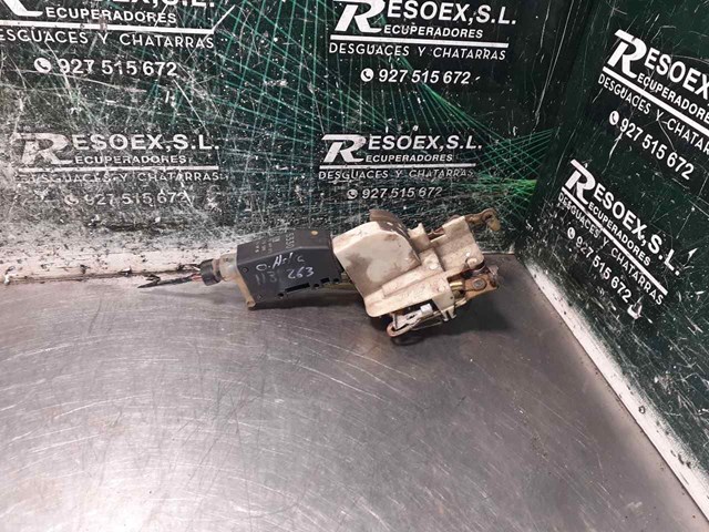 Motor acionador de abertura/fechamento da porta dianteira esquerda 90449072 Opel