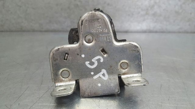 Fecho de tampa de porta-malas (de 3ª/5ª porta traseira) Opel Vectra 36