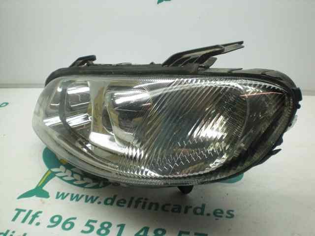 Luz esquerda 90487567 Opel