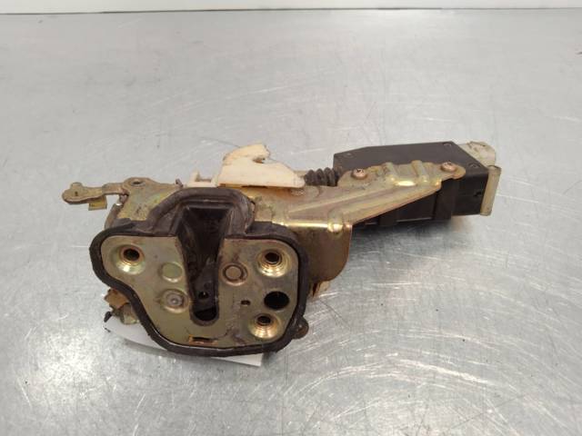 Fecho da porta dianteira esquerda Opel Astra 56, 57