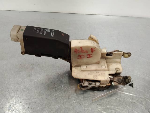 Fecho da porta dianteira esquerda Opel Astra 56, 57