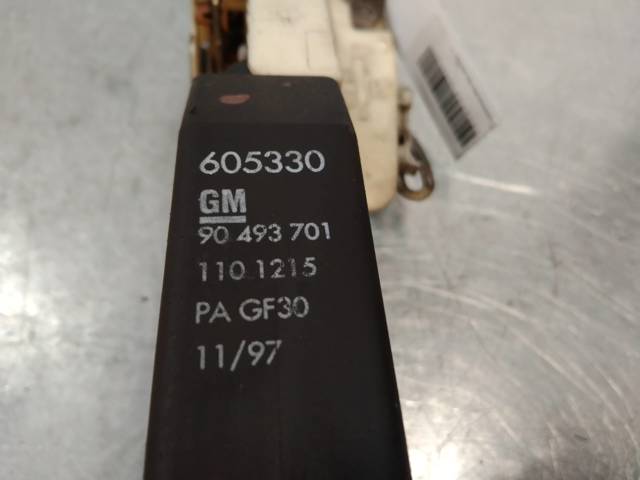 Fecho da porta dianteira esquerda Opel Astra 56, 57