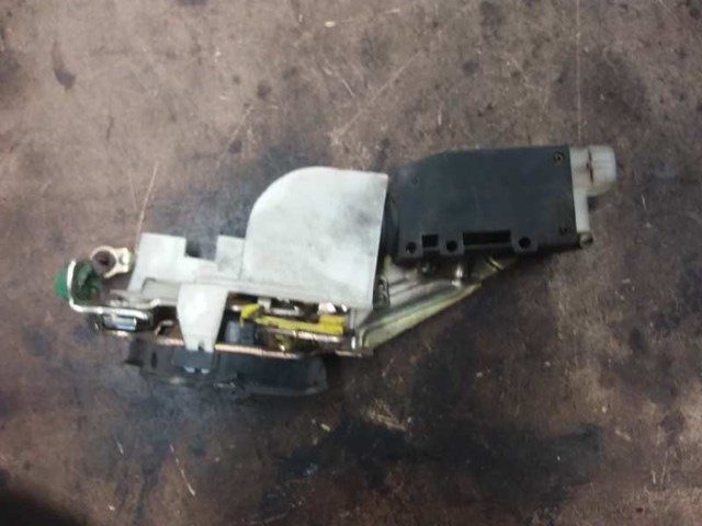 OPEL 90493702 Замок передней правой двери в наличии Львов