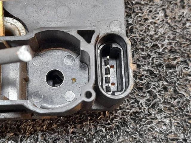 OPEL 90493702 Замок передней правой двери в наличии Украина