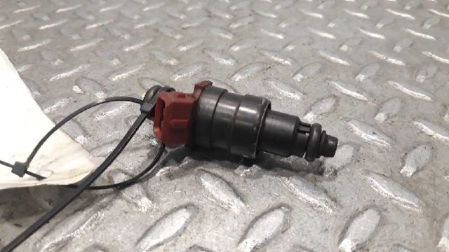 OPEL 90501588 Топливные форсунки в наличии Черкассы