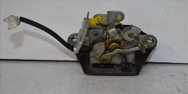 NISSAN 905024U100 Замок багажника в наличии Черновцы