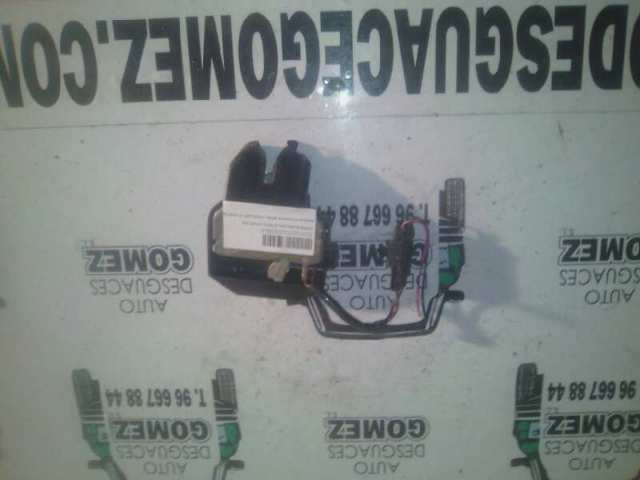 Fecho de tampa de porta-malas (de 3ª/5ª porta traseira) Nissan Primera P10