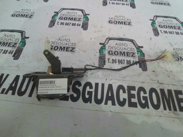 Fecho de tampa de porta-malas (de 3ª/5ª porta traseira) Nissan Primera P10