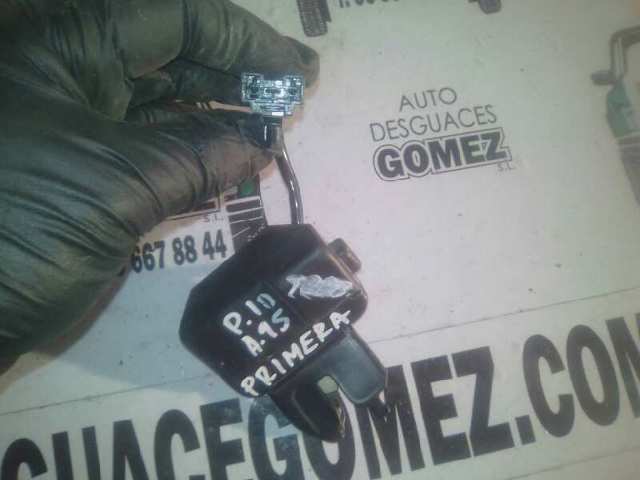 Fecho de tampa de porta-malas (de 3ª/5ª porta traseira) Nissan Primera P10