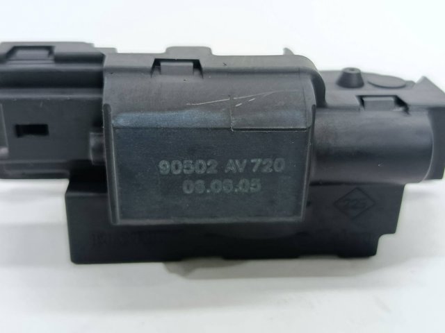 90502AV720 NISSAN Замок багажника купить в Винница
