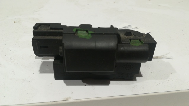 90502AV720 NISSAN Замок багажника купить в Ужгород