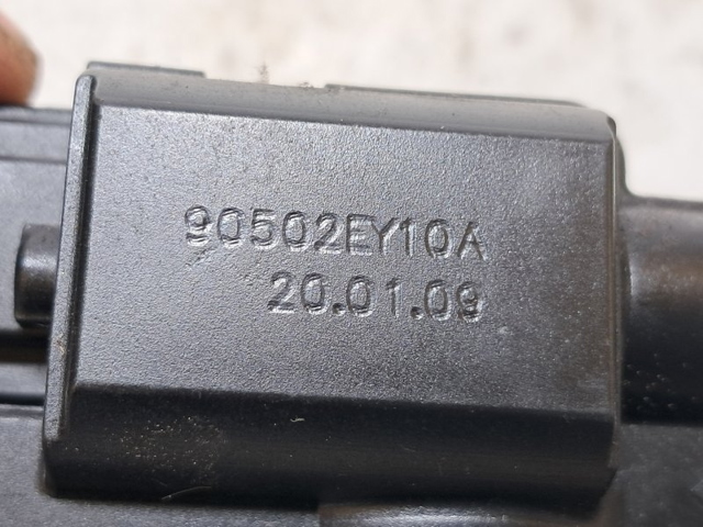 90502EY12D NISSAN Замок багажника купить в Черновцы