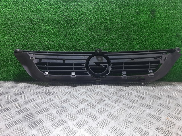 OPEL 90505722 Решетка радиатора в наличии Ужгород