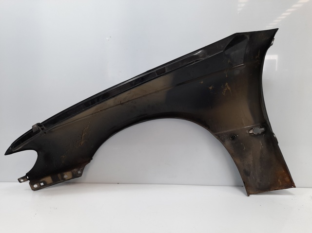 Pára-lama dianteiro direito Opel Omega 25, 26, 27