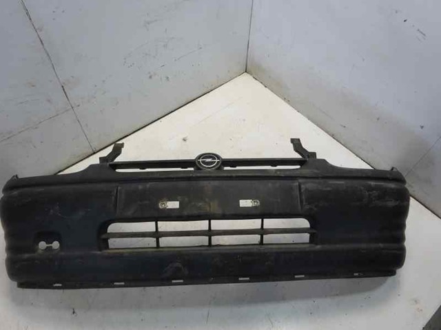 OPEL 90512950 Передний бампер в наличии Черкассы
