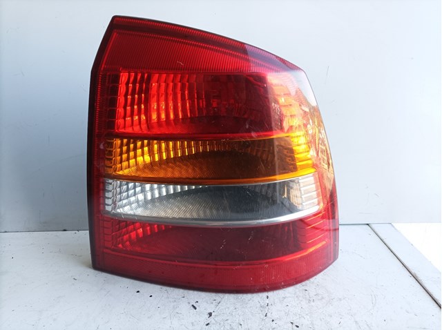 Luz traseira direita para Opel Astra G Fastback 1.6 16V (F08, F48) Z16XE 90521544