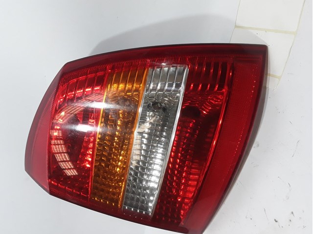 Luz traseira direita para Opel Astra G Fastback (T98) (2000-2005) 2.0 DTI 16V (F08, F48) e 20 DTH 90521544