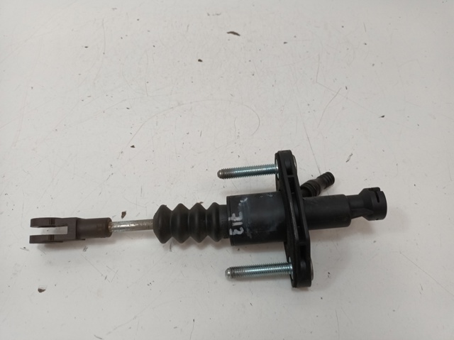 Cilindro mestre de embraiagem 90523769 OPEL