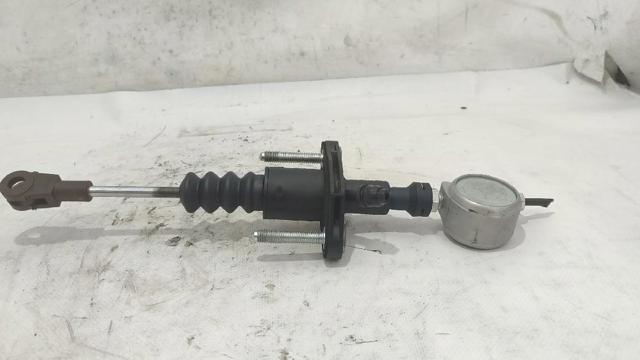 Cilindro mestre de embraiagem 90523769 OPEL
