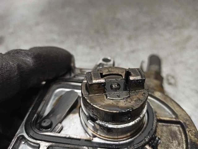 Bomba a vácuo 90531395 Opel