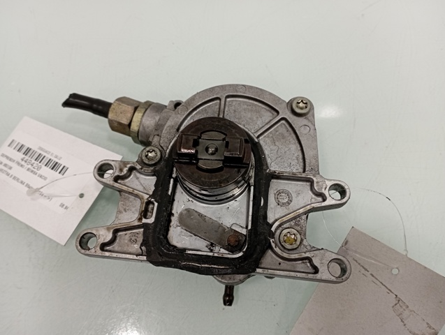 Bomba a vácuo 90531395 Opel