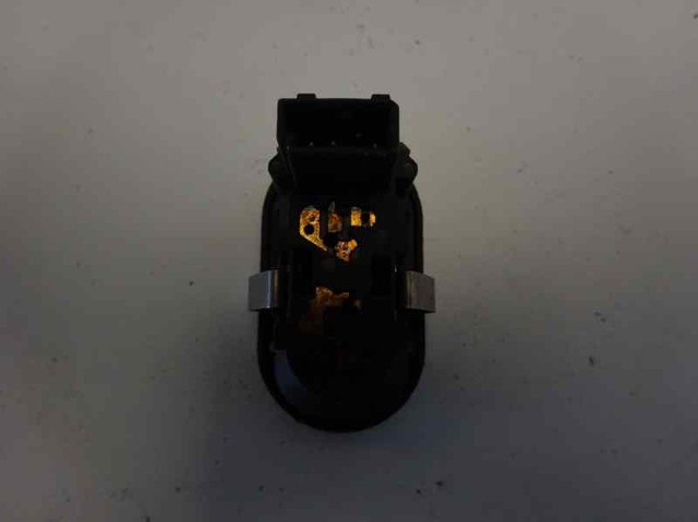 OPEL 90561388 Кнопка включения мотора стеклоподъемника задняя в наличии Днепр