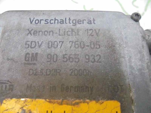 Farol esquerdo para Opel Omega B (V94) (1994-1999) 2.5 TD (F69, M69, P69) X25DT 90565932