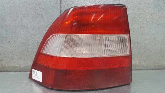 Luz traseira esquerda para Opel Vectra B 1.7 td (f19) x17dt 90568047