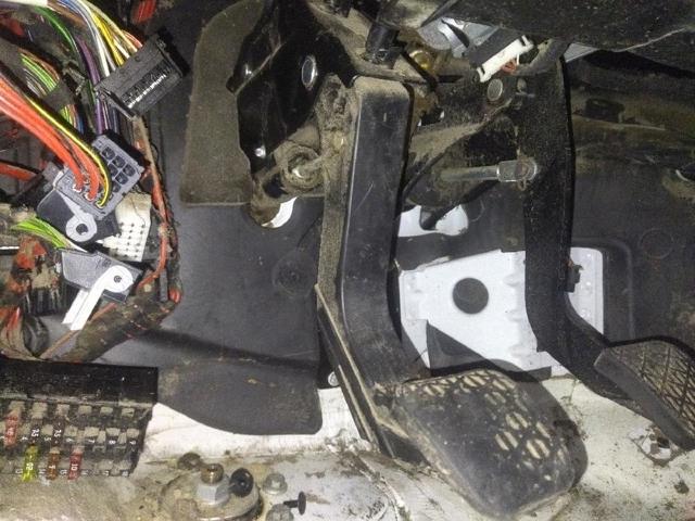 9062900501 MERCEDES Педаль сцепления купить в Ужгород