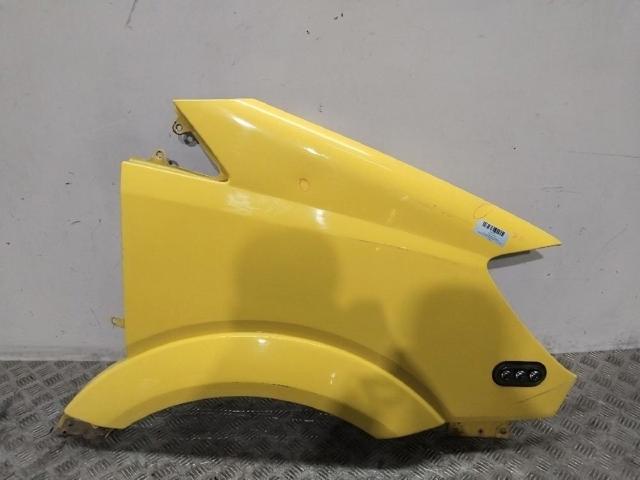 Pára-lama dianteiro direito 9066377819 MERCEDES