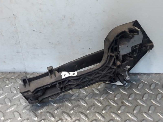 9067601234 MERCEDES Держатель наружной ручки сдвижной двери правой купить в Чернигов