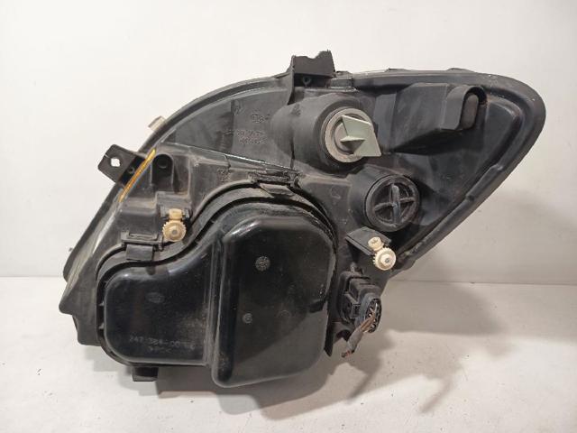 9068200261 MERCEDES Правая фара купить в Запорожье